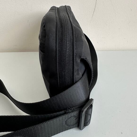 CALIA by Carrie Underwood Black Nylon Adjustable Sling Fanny Pack Waist Bag - Picture 5 of 12